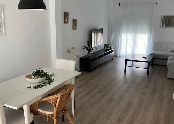 Apartamento nuevo, céntrico y tranquilo